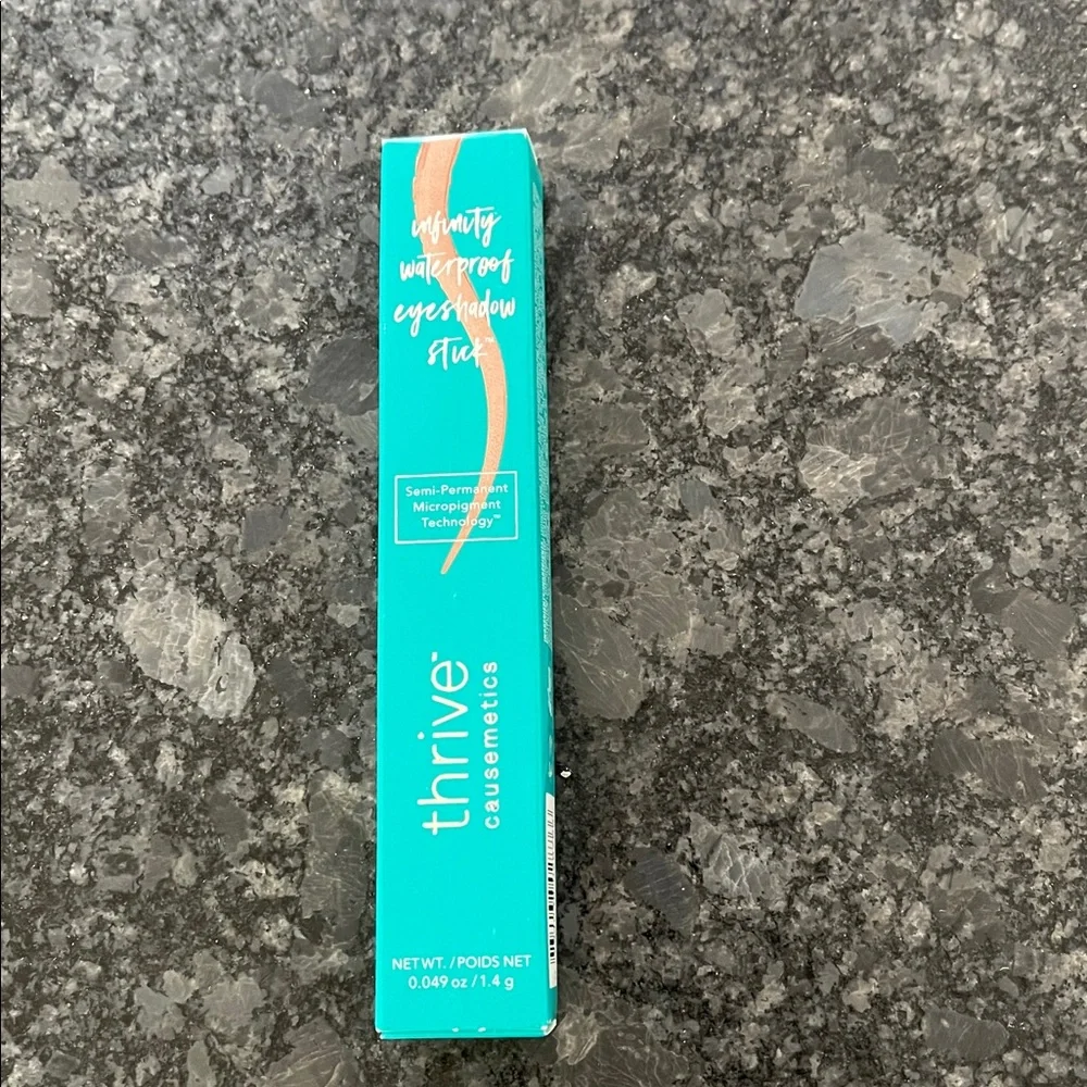 Thrive Causemetics Infinity Waterproof Eyeshadow Stick Nikki blush gold shimmer